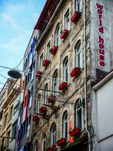 World House Hostel to istanbul airport transfer