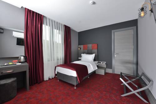A11 Hotel Atasehir to istanbul airport transfer