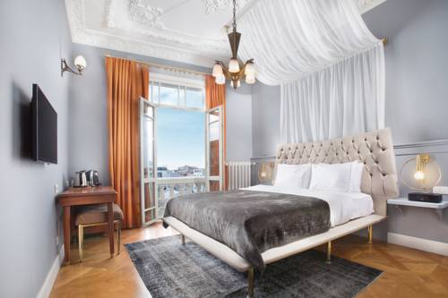 Walton Hotels Taksim Pera to istanbul airport transfer