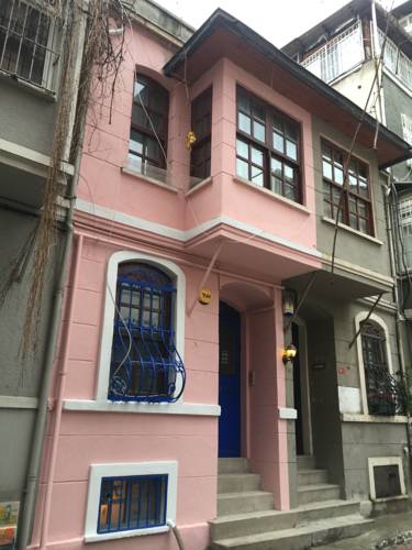 House of Life in Tourist Area: Feeling own house. to istanbul airport transfer