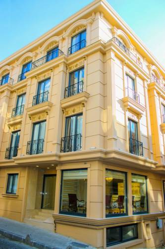 Deluxe Newport Hotel to istanbul airport transfer