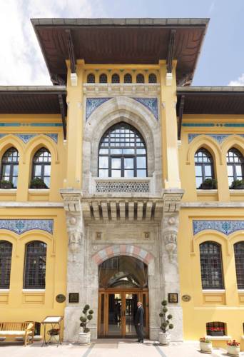 Four Seasons Hotel Istanbul at Sultanahmet to istanbul airport transfer