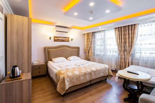 Harbour Suites Old City to istanbul airport transfer
