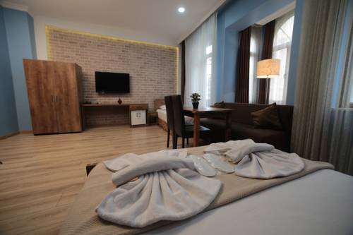 Taksim Park Suites to istanbul airport transfer