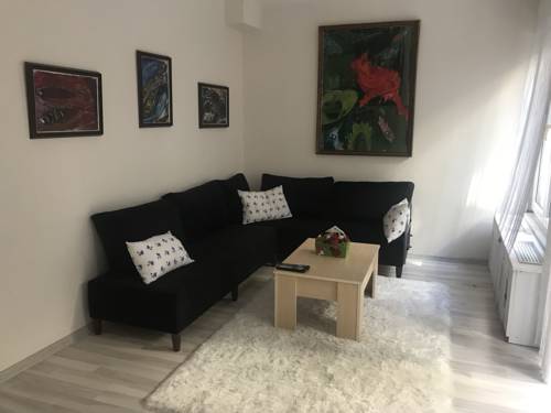 Apartment with garden near Besiktas, Macka, Tesvikiye to istanbul airport transfer