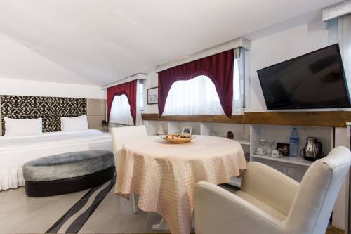 Garden House Istanbul to istanbul airport transfer