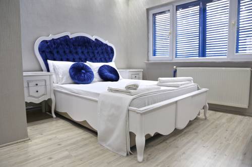 Taksim Triplex Home to istanbul airport transfer