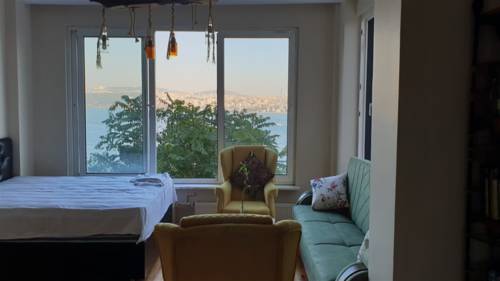 Cozy Flat With Great Bosphorus View in Cihangir/Taksim to istanbul airport transfer