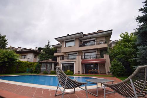 Luxury Villa in upper crust compound to istanbul airport transfer
