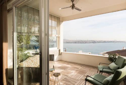 Designer flat with gorgeous sea view in central Istanbul to istanbul airport transfer