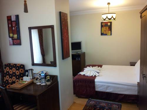 Divan Wooden Guesthouse to istanbul airport transfer