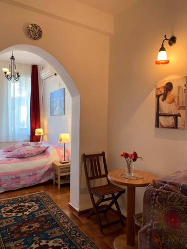 Terrace Guesthouse to istanbul airport transfer