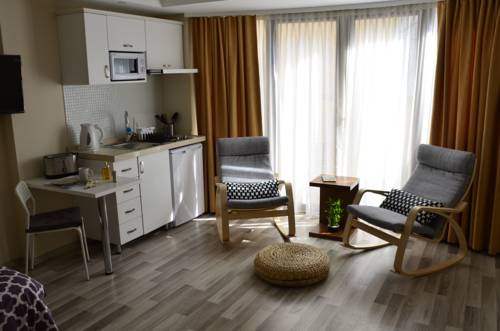 Eleven Aparts to istanbul airport transfer
