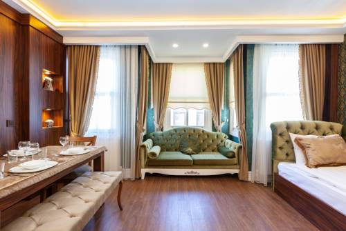 Rose Mansion by Otantik Suites to istanbul airport transfer