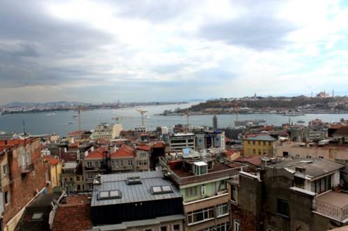 Lovely Galata Home With Bosporus View Terrace to istanbul airport transfer