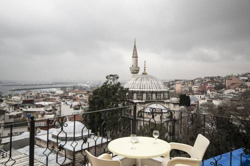 Black Pearl Apart Istanbul to istanbul airport transfer