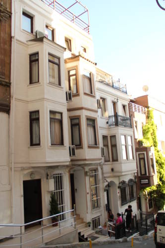 Taksim Square Hot Residence to istanbul airport transfer