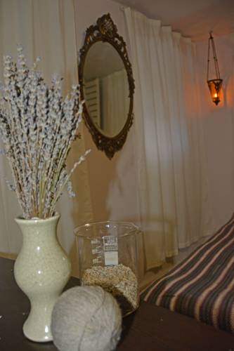 Kaboom Showroom & Guesthouse to istanbul airport transfer