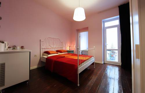 Cheap Apartment @ Taksim to istanbul airport transfer