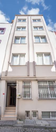 Carina Apart Hotel to istanbul airport transfer