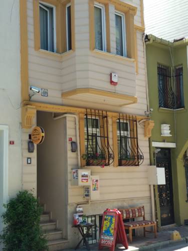 Pembe Apart Hotel to istanbul airport transfer