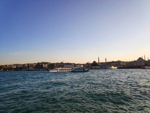 Modern homestay in Kadikoy, Istanbul to istanbul airport transfer