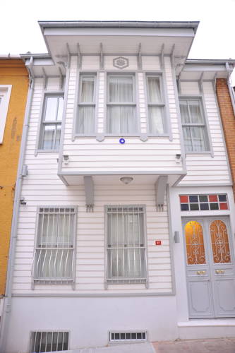 Dualis Hotel to istanbul airport transfer