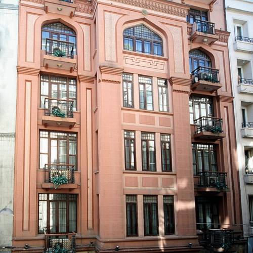 Vardar Palace Hotel - Special Category to istanbul airport transfer