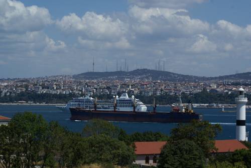 Metropolis Hostel & Guest House to istanbul airport transfer