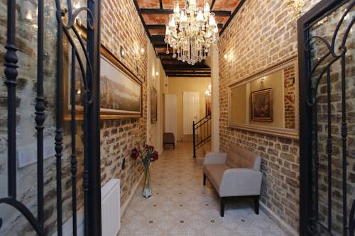 Art Nouveau Galata to istanbul airport transfer