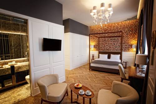 Hotel Miniature to istanbul airport transfer