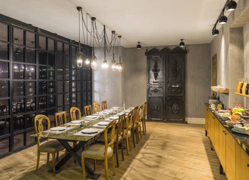 Nevv Bosphorus Hotel & Suites to istanbul airport transfer