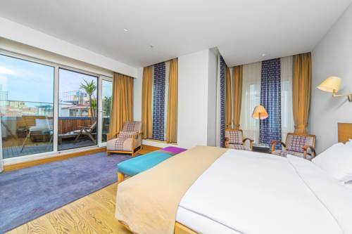 Misafir Suites 8 Istanbul to istanbul airport transfer