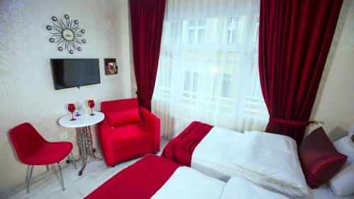 Taksim Brand Suite to istanbul airport transfer