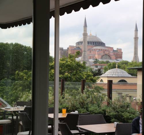 Sude Konak to istanbul airport transfer