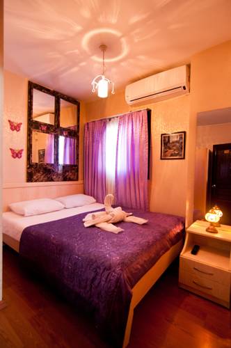 Sultanahmet Wooden House to istanbul airport transfer
