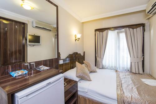 Naz Wooden House Inn to istanbul airport transfer