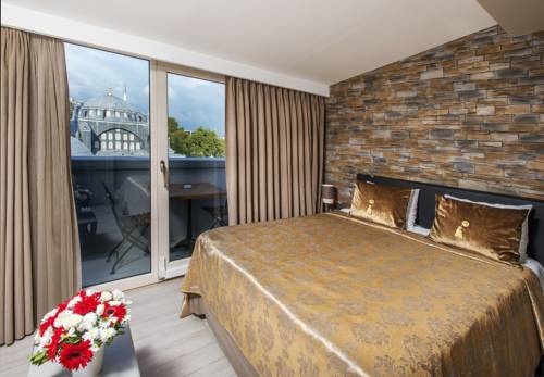 Port Hotel Tophane to istanbul airport transfer