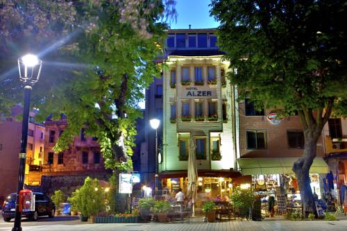 Alzer Hotel to istanbul airport transfer