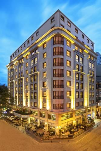 Grand Oztanik Hotel Taksim & Spa to istanbul airport transfer