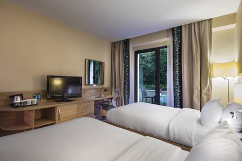 Hilton Garden Inn Istanbul Golden Horn to istanbul airport transfer