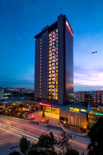 Hilton Garden Inn Istanbul Atatürk Airport to istanbul airport transfer