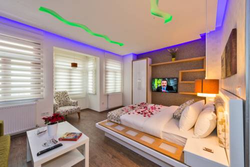 Butterfly Suites to istanbul airport transfer