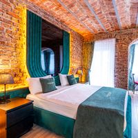 Karaköy Aparts to istanbul airport transfer