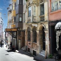 Rooms Galata to istanbul airport transfer
