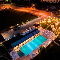 Uçar Royal Hotel ve Konferans Salonu to istanbul airport transfer